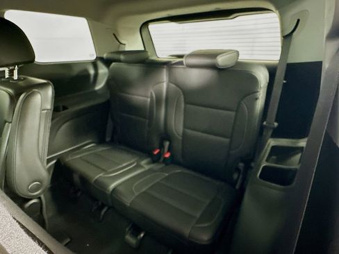 Used 2023 GMC Acadia SLT image 26