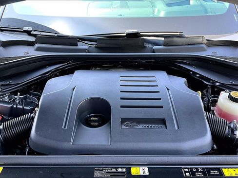 Used 2025 Land Rover Range Rover Autobiography AWD/4WD image 9