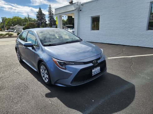 Used 2022 Toyota Corolla LE FWD image 7