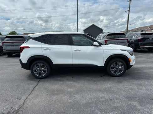New 2026 Kia Seltos LX AWD/4WD image 4