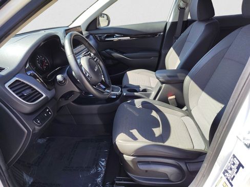Used 2023 Kia Seltos S w/ Navigation Package image 10