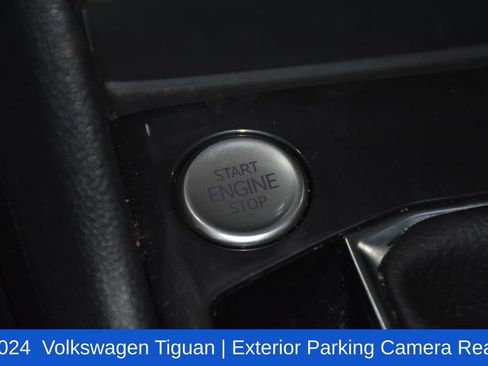 Used 2024 Volkswagen Tiguan SE AWD/4WD image 17