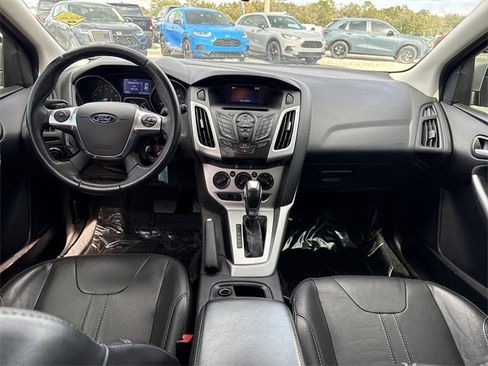Used 2014 Ford Focus SE w/ Equipment Group 201A image 14