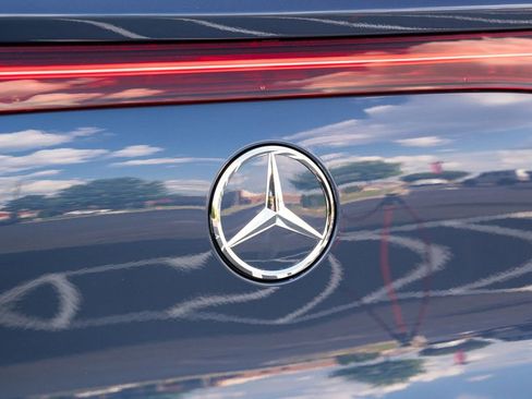 Used 2025 Mercedes-Benz EQE 350+ SUV image 16
