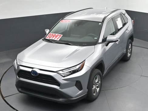 Certified 2024 Toyota RAV4 XLE image 31