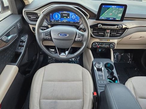 Used 2020 Ford Escape Titanium image 15