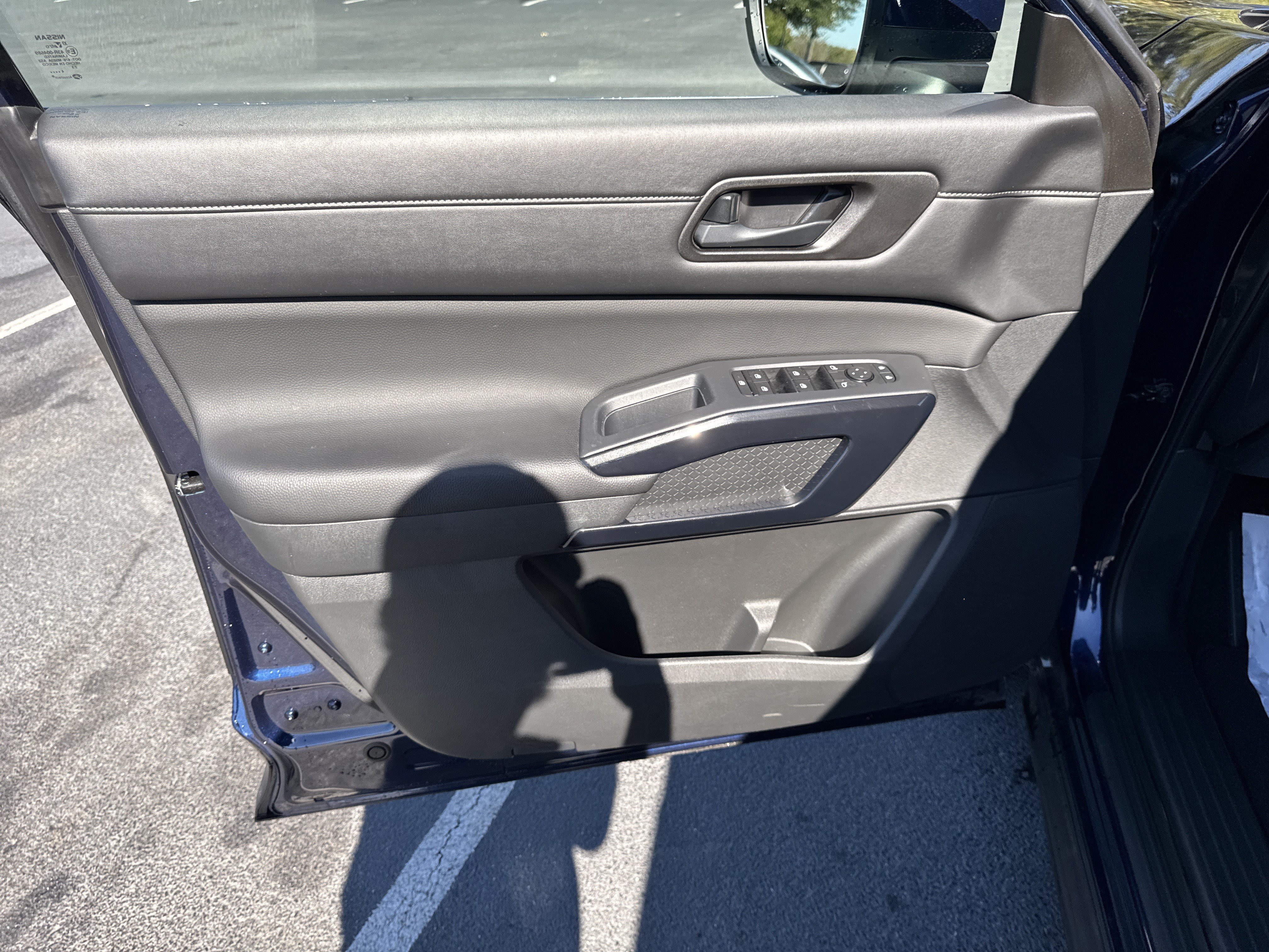 Used 2025 Nissan Pathfinder SV AWD/4WD image 22