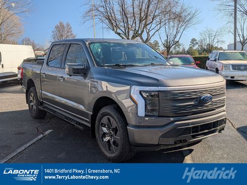 Used 2023 Ford F150 Lightning Lariat w/ Tow Technology Package image 1