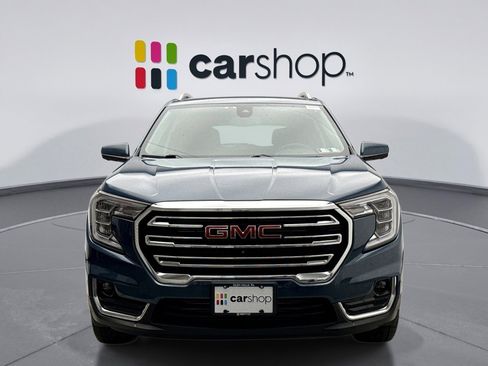 Used 2024 GMC Terrain SLT w/ Infotainment Package II AWD/4WD image 8