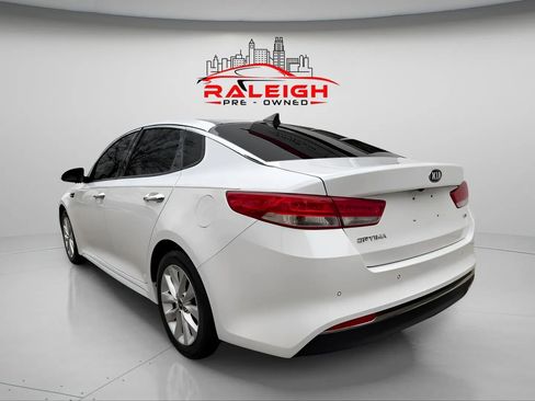 Used 2016 Kia Optima EX w/ Premium Package FWD image 7