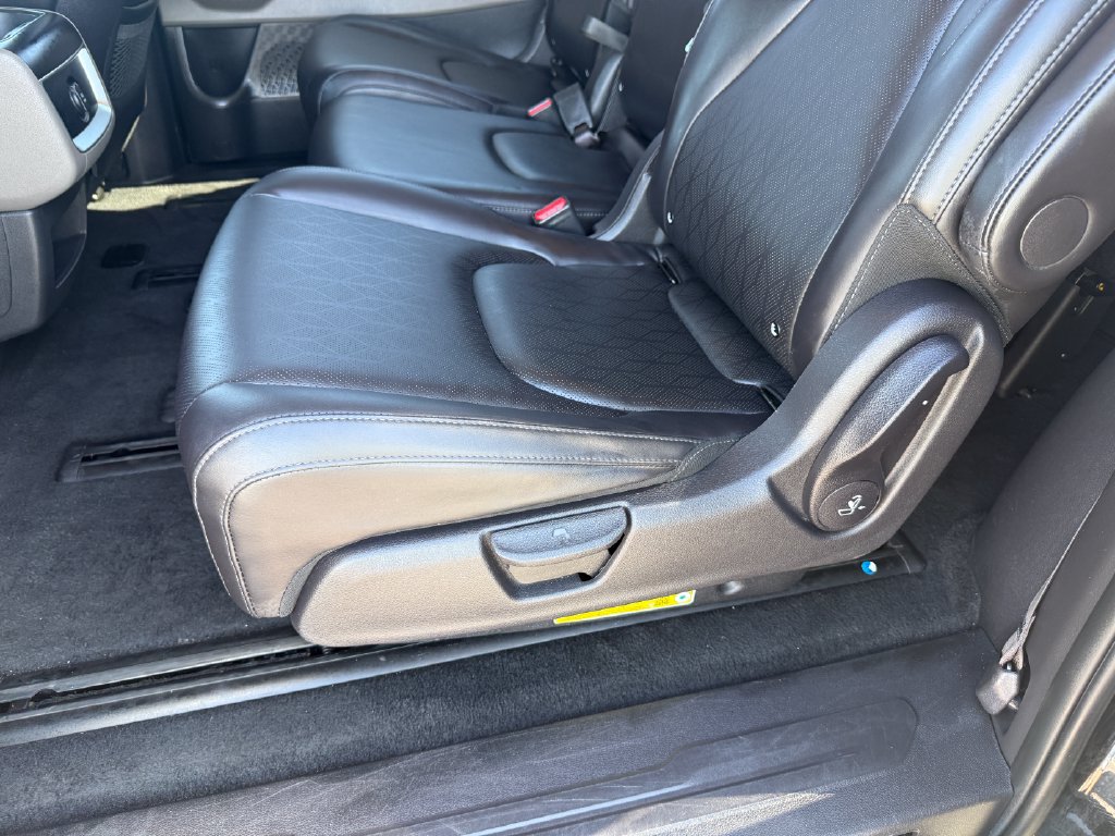 Used 2026 Kia Carnival LXS FWD image 14