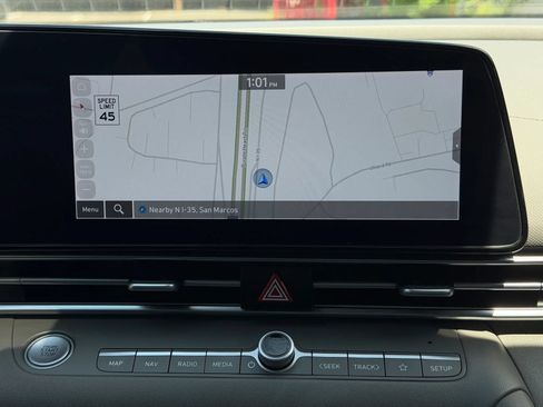 Used 2024 Hyundai Elantra SEL FWD image 19