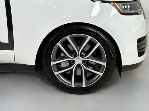 Used 2024 Land Rover Range Rover SE AWD/4WD image 37
