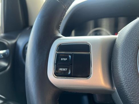 Used 2015 Jeep Compass Latitude AWD/4WD image 34