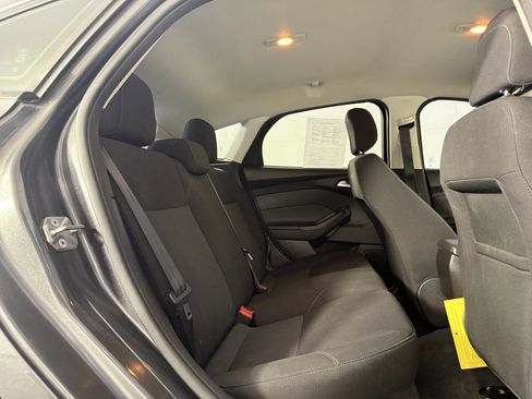 Used 2018 Ford Focus SE image 16