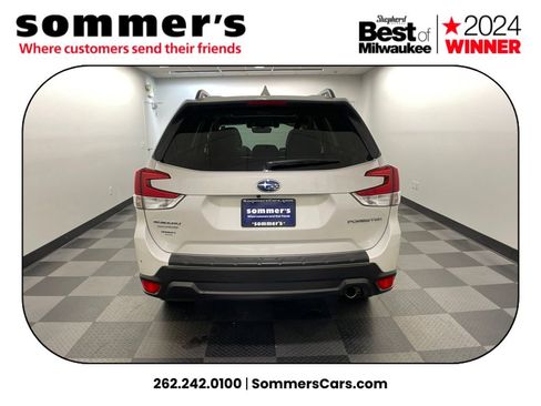 Used 2019 Subaru Forester Limited image 4