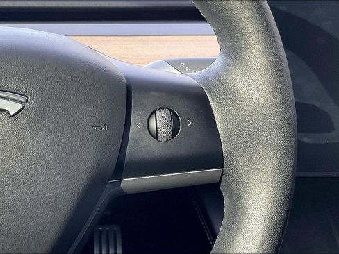 Used 2021 Tesla Model 3 Performance image 20