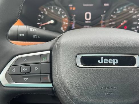 Certified 2025 Jeep Compass Limited AWD/4WD image 24