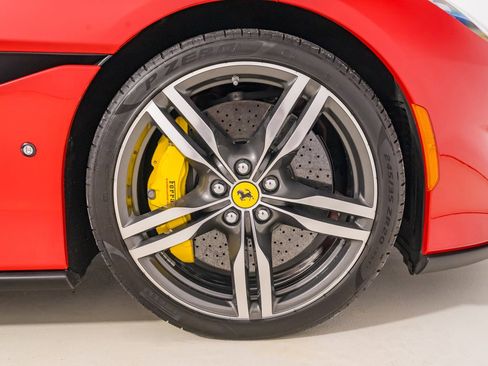 Used 2020 Ferrari Portofino RWD image 23
