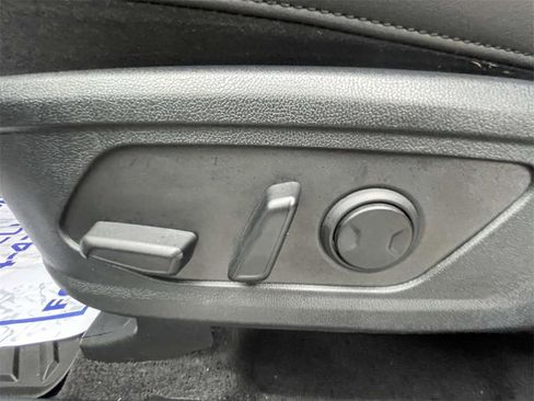 Used 2025 Kia Sorento S w/ Panoramic Sunroof Package image 12