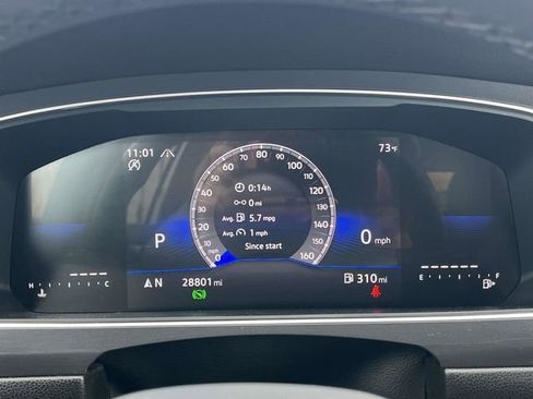 Used 2024 Volkswagen Tiguan Wolfsburg Edition image 33