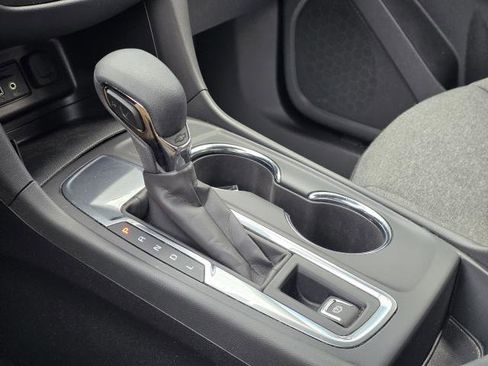 Used 2023 Chevrolet Equinox LT image 25