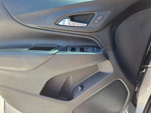 Used 2019 Chevrolet Equinox LT FWD image 21