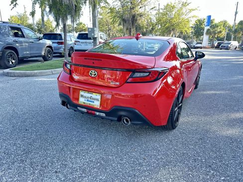 Used 2025 Toyota GR86 Premium w/ ALL Weather Mat Package (TMS) RWD image 6