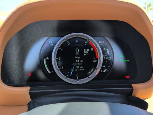 Used 2023 Lexus LC 500 Convertible w/ Touring Package RWD image 21