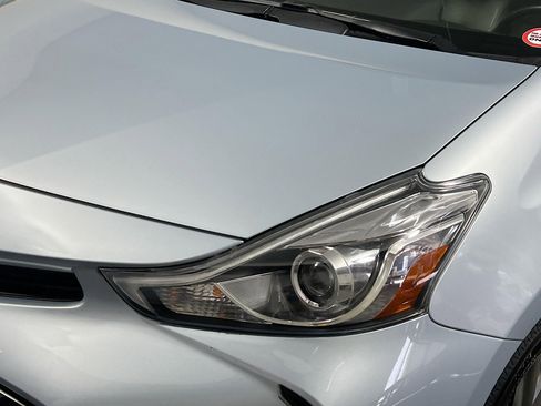 Used 2015 Toyota Prius V Five image 11