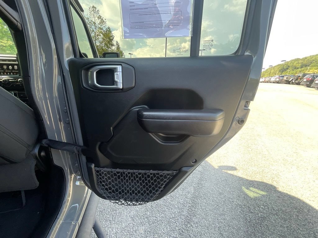 Used 2020 Jeep Gladiator Sport w/ Quick Order Package 24S AWD/4WD image 23