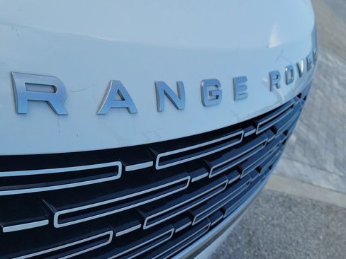 Used 2025 Land Rover Range Rover Long Wheelbase Autobiography AWD/4WD image 9