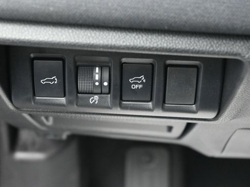 Used 2025 Subaru Outback Premium AWD/4WD image 23