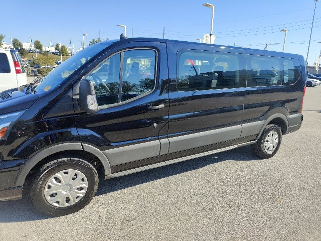 Used 2023 Ford Transit 350 XLT RWD image 4