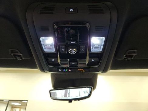 Used 2026 Cadillac Escalade V image 18