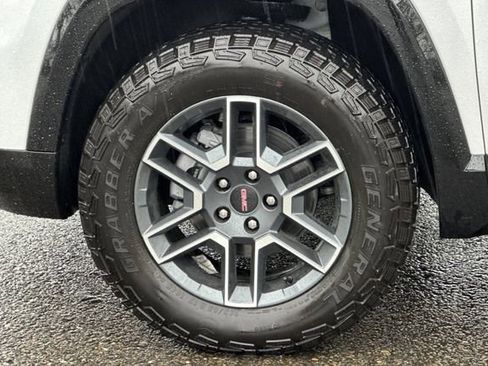 New 2026 GMC Terrain AT4 w/ Convenience Package III image 31