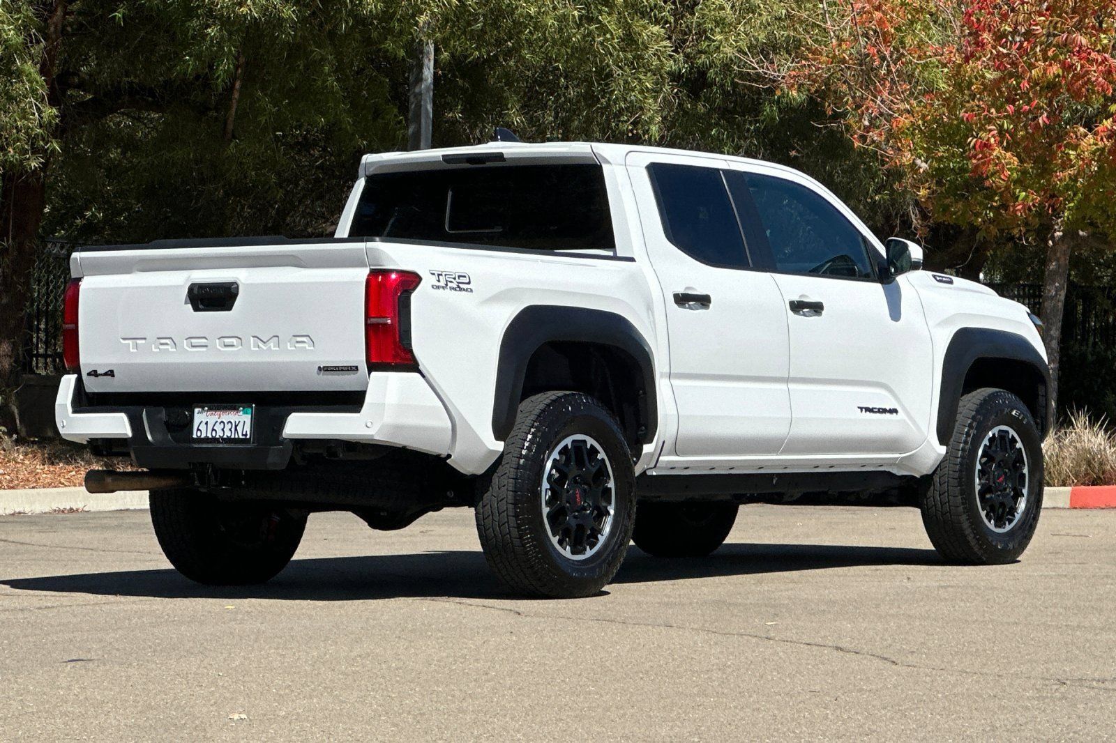 Certified 2026 Toyota Tacoma TRD Off-Road w/ TRD Off Road Upgrade Package AWD/4WD image 4