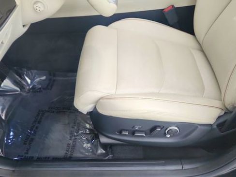 Used 2025 Genesis Electrified GV70 Advanced w/ Prestige Package image 34