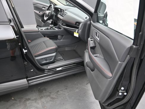 New 2026 Nissan Rogue SV w/ Rock Creek Premium Package image 19