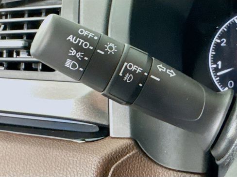 New 2026 Honda Odyssey Touring image 17