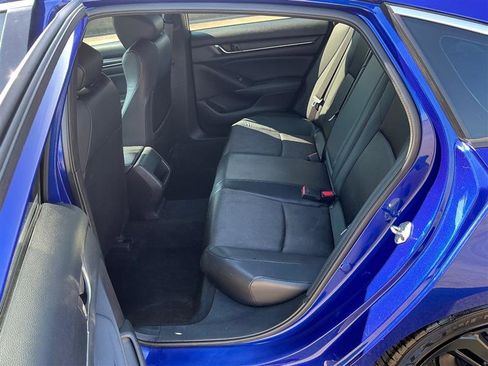 Used 2018 Honda Accord Sport image 32