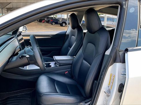 Used 2022 Tesla Model 3 Long Range AWD/4WD image 7