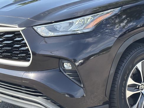 Used 2020 Toyota Highlander XLE FWD image 8