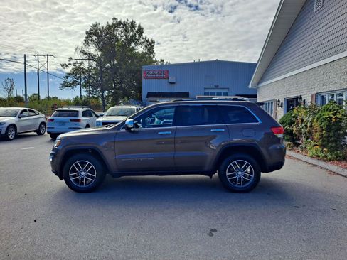 Used 2018 Jeep Grand Cherokee Limited AWD/4WD image 5