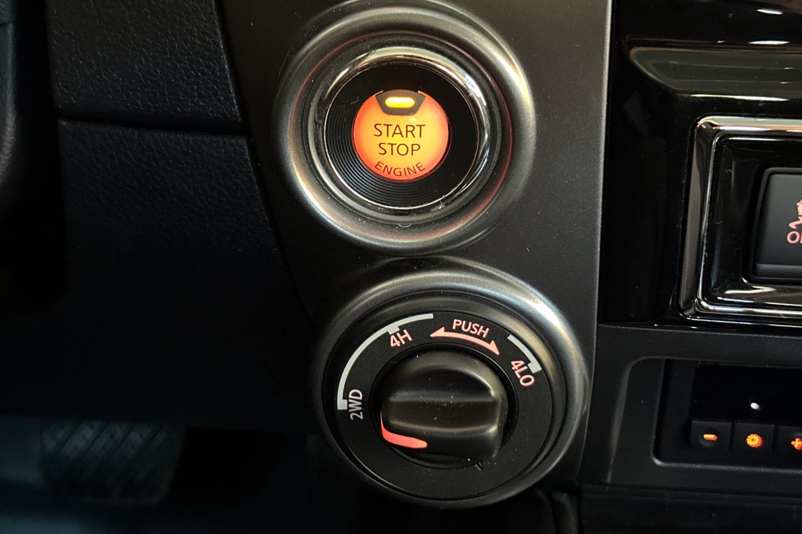 Used 2017 Nissan Titan Platinum Reserve AWD/4WD image 21