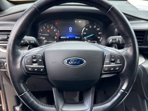 Used 2020 Ford Explorer XLT w/ Equipment Group 202A AWD/4WD image 23