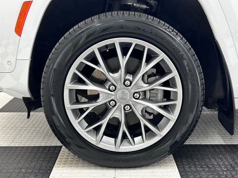 Certified 2022 Jeep Grand Cherokee Summit w/ Advanced Protech Group IV image 9