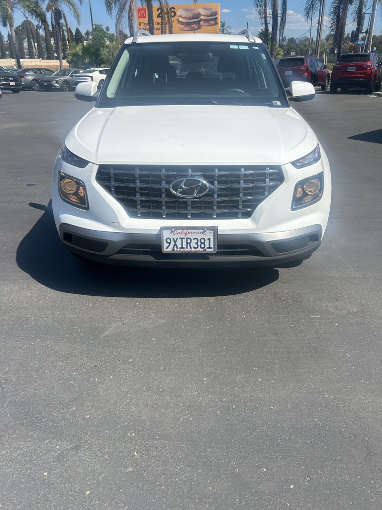 Used 2026 Hyundai Venue SEL FWD image 4