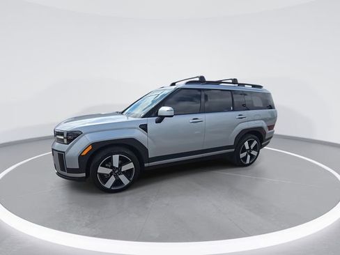 Used 2025 Hyundai Santa Fe Limited FWD image 4