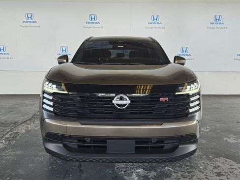 Used 2025 Nissan Kicks SR FWD image 45